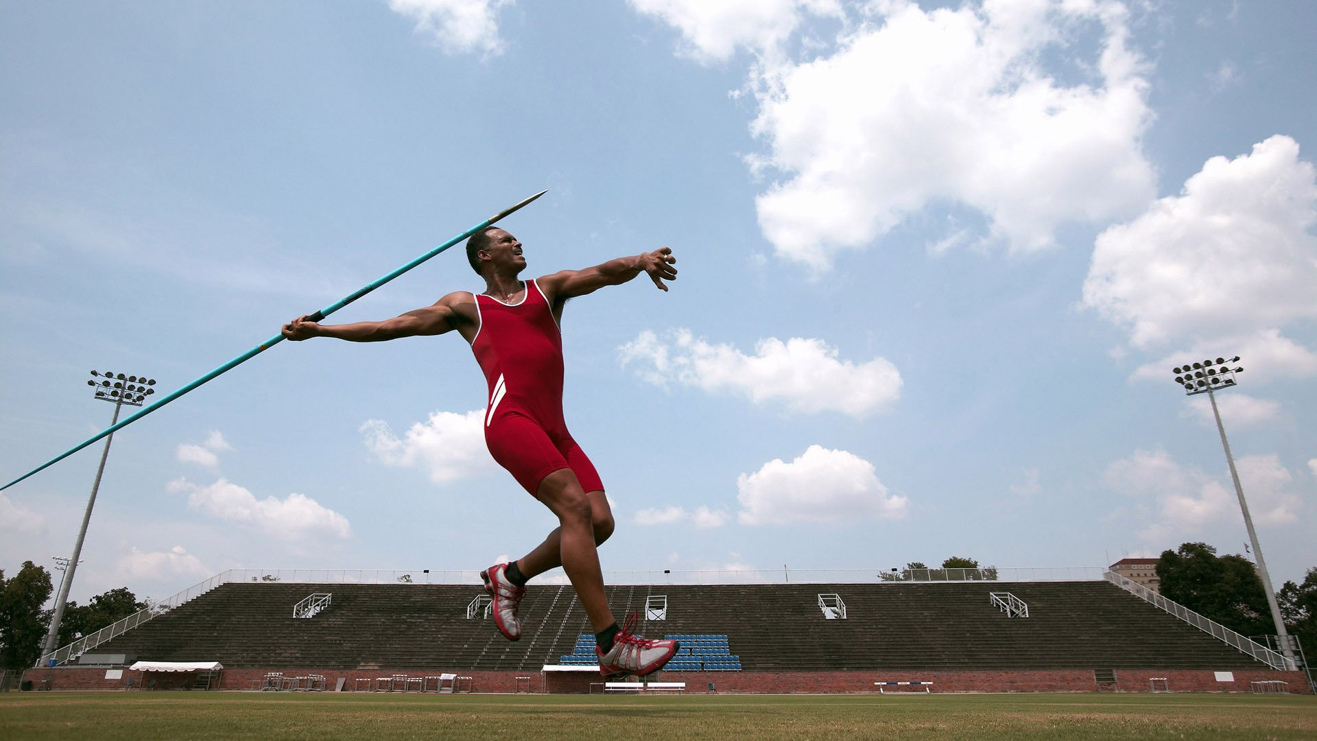 “阿根廷美洲狮队的未来充满希望:强大阵容迎接挑战”